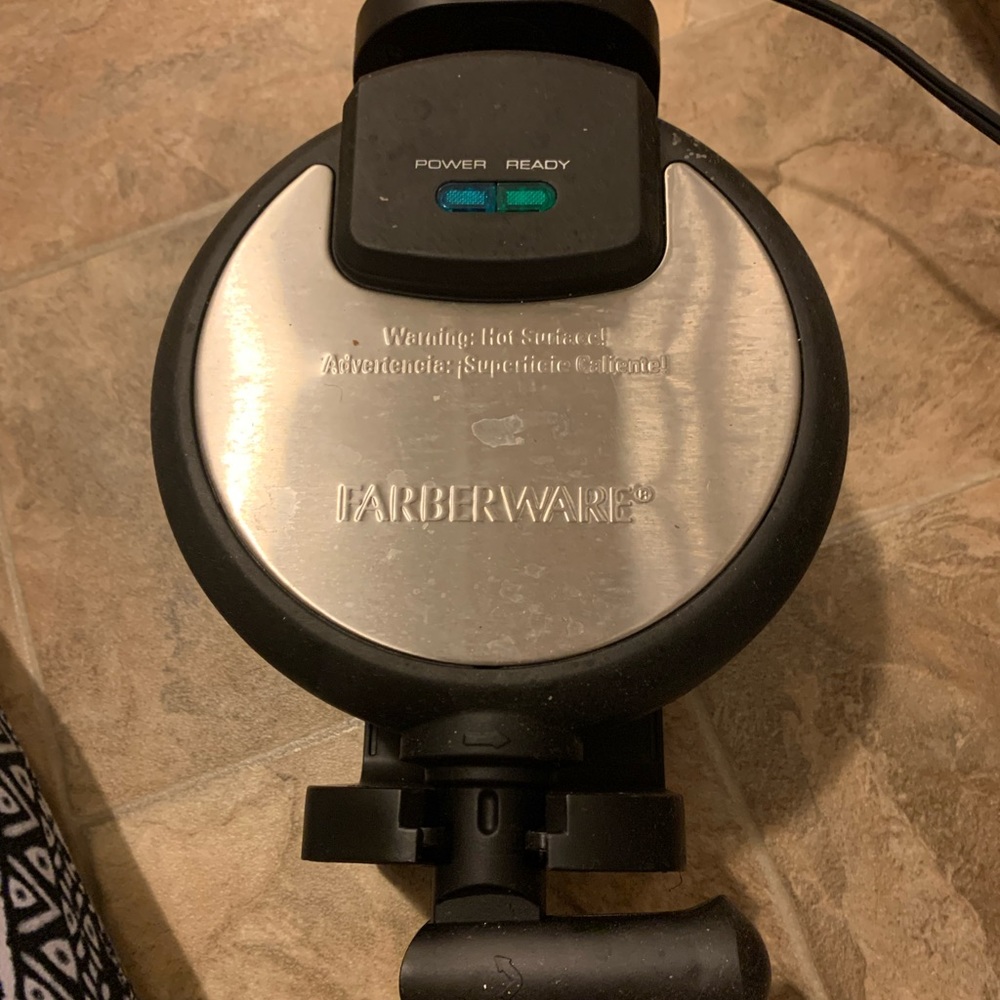 Waffle maker